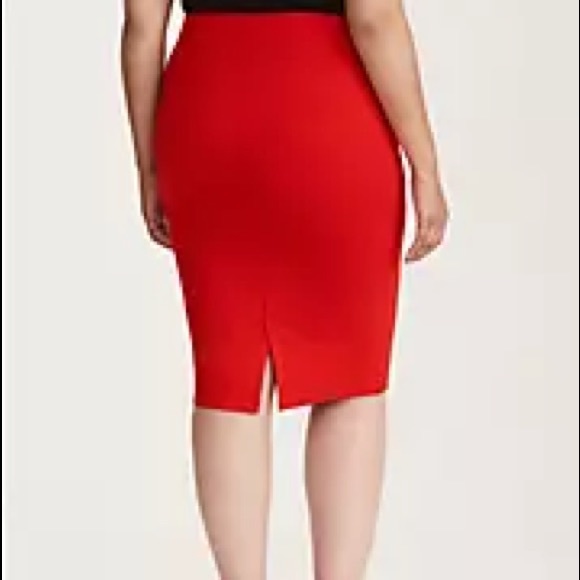 NWT VENUS Pencil skirt - Picture 2 of 6